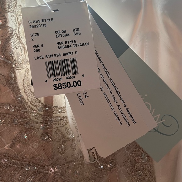 Lace vintage Strapless beaded wedding dress - Picture 14 of 14